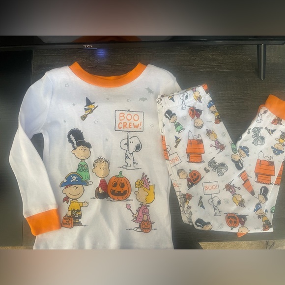 Peanuts Other - NWOT Unisex Peanuts Halloween Pajama Set